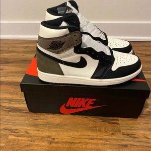 Jordan 1s Dark Mocha